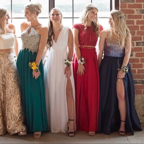 SHERRI HILL Prom Dress - Picture 2 of 8